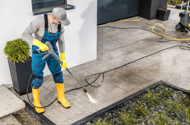 Garage Pressure Washing in Kenneth City, FL